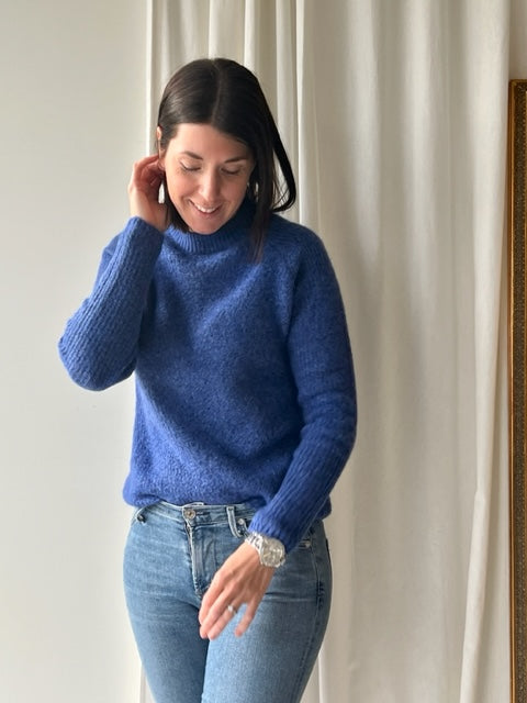 Dark blue knit