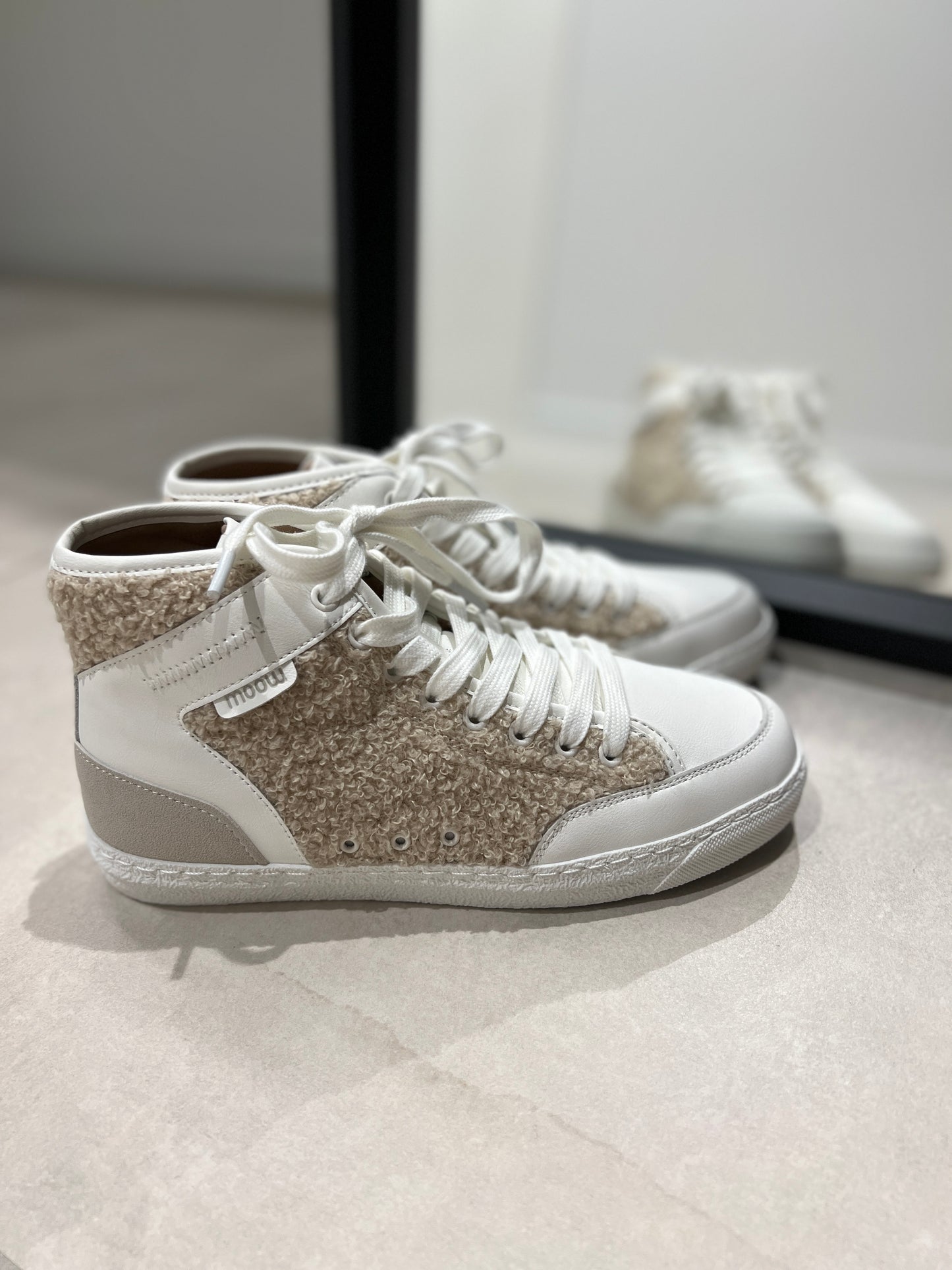 Sneakers nude teddy